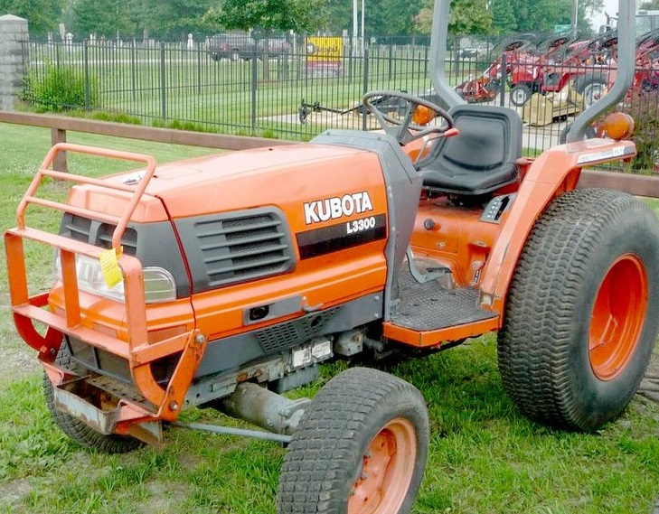 KUBOTA L3300 CZĘŚCI DO SILNIKA